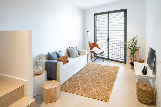 Foto 1 de Dúplex en venta en Centre - Santa Coloma de Gramanet de 2 habitaciones con terraza y aire acondicionado
