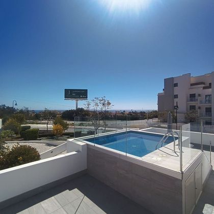 Foto 1 de Ático en venta en La Cala Mijas de 4 habitaciones con terraza y piscina