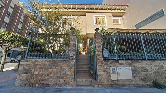 Foto 1 de Venta de casa adosada en Almoradí de 9 habitaciones con terraza y garaje