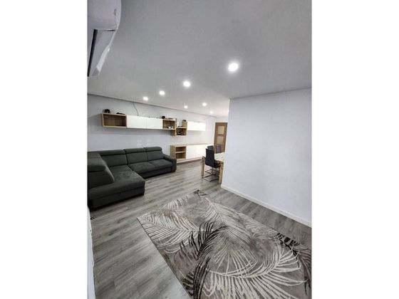 Foto 2 de Àtic en venda a Artigas - Llefià de 3 habitacions amb terrassa i aire acondicionat