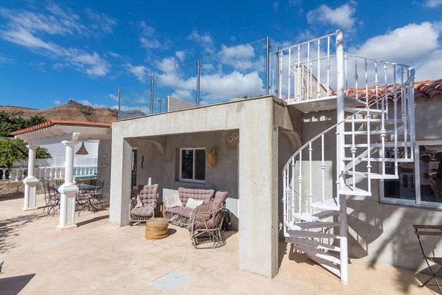 Foto 2 de Xalet en venda a calle Portugal de 4 habitacions amb terrassa i jardí