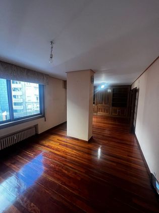 Foto 2 de Piso en venta en calle Curros Enríquez de 4 habitaciones con terraza y garaje