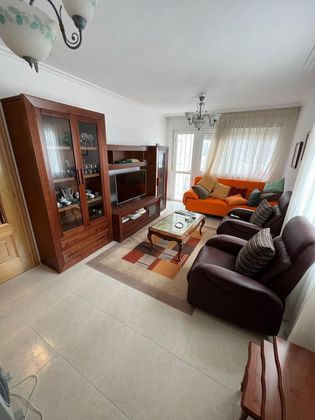Foto 2 de Pis en venda a Sobradelo - Rosaleda de 3 habitacions amb terrassa i garatge