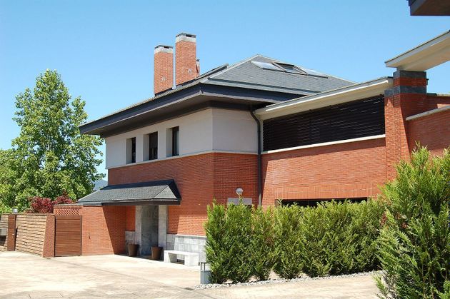 Foto 1 de Casa en venda a calle Ametxabide de 4 habitacions amb terrassa i garatge