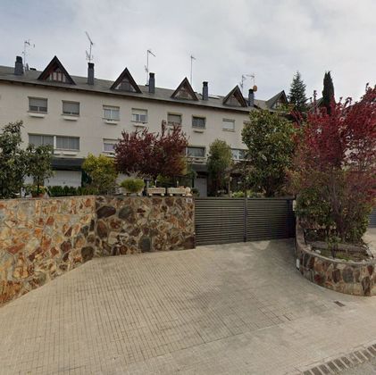 Foto 1 de Venta de casa en Viladecavalls de 5 habitaciones con terraza y garaje
