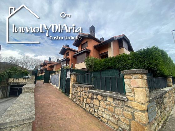 Foto 1 de Dúplex en venda a barrio El de 3 habitacions amb terrassa i garatge