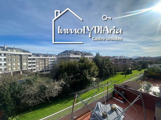 Foto 1 de Pis en venda a calle Subida Campijo de 2 habitacions amb terrassa i garatge
