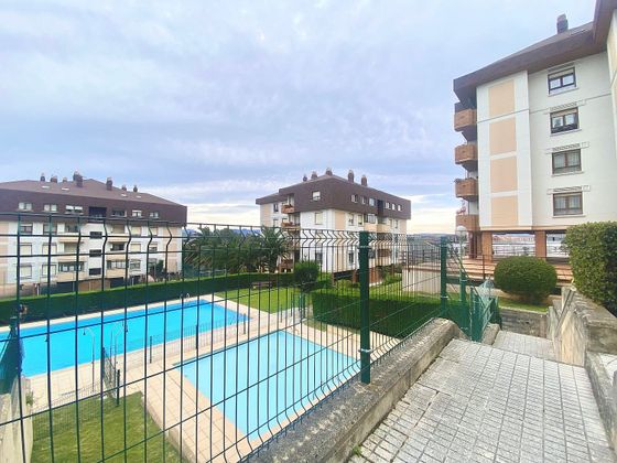 Foto 2 de Pis en venda a Valdenoja - La Pereda de 2 habitacions amb terrassa i piscina