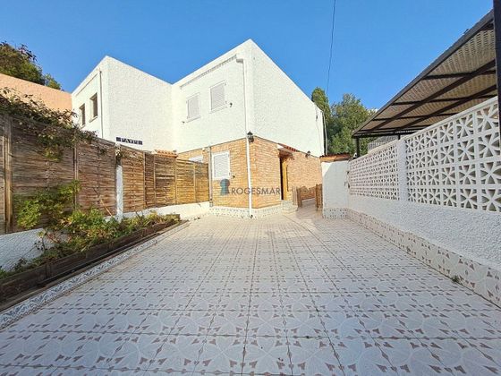 Foto 1 de Casa adossada en venda a Curva - Heliópolis de 2 habitacions amb terrassa i aire acondicionat
