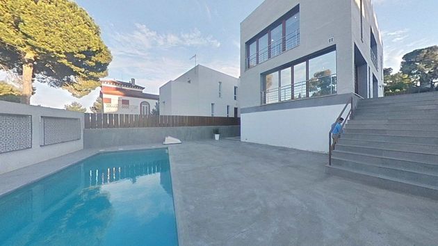Foto 1 de Xalet en venda a El Vedat - Santa Apolonia de 3 habitacions amb terrassa i piscina