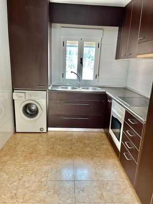 Foto 2 de Piso en venta en Tui de 3 habitaciones con garaje y calefacción
