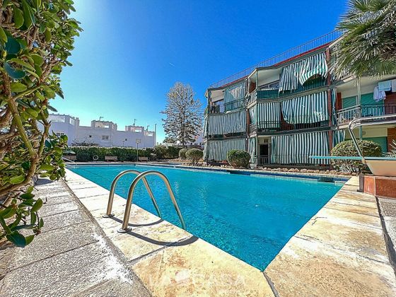 Foto 1 de Piso en venta en Bellamar de 2 habitaciones con piscina y balcón