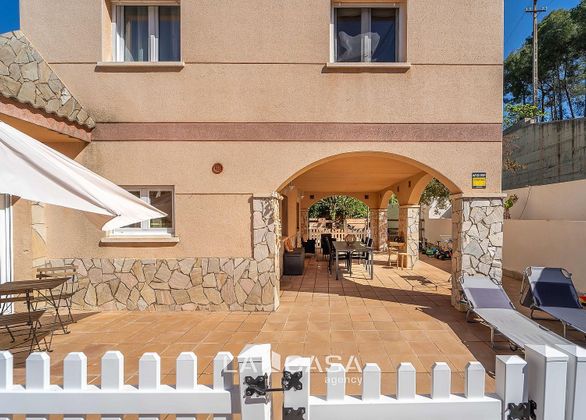Foto 2 de Casa en venda a Olesa de Bonesvalls de 5 habitacions amb terrassa i jardí