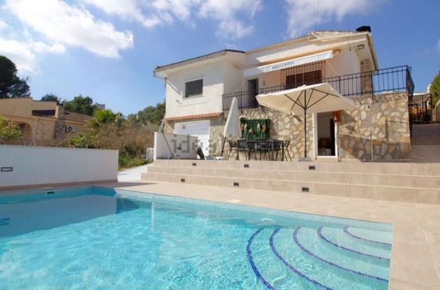 Foto 1 de Casa adosada en alquiler en Los Balcones - Los Altos del Edén de 4 habitaciones con terraza y piscina