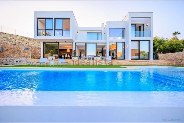 Foto 2 de Alquiler de chalet en Campos de Golf - Villa Martin - Los Dolses de 6 habitaciones con terraza y piscina