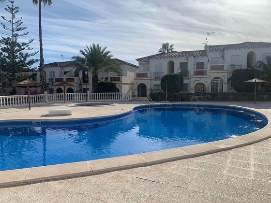 Foto 2 de Pis en venda a San Miguel de Salinas de 1 habitació amb piscina i garatge