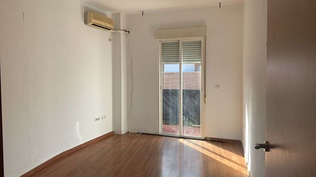 Foto 2 de Pis en venda a Tres Olivos - La Piedad de 2 habitacions amb terrassa i aire acondicionat