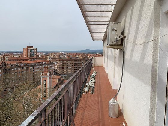 Foto 1 de Àtic en venda a Tres Olivos - La Piedad de 4 habitacions amb terrassa i calefacció