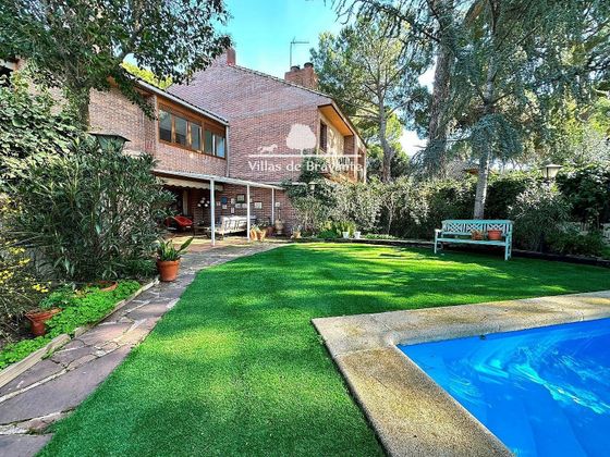 Foto 1 de Casa adossada en venda a Colonia de 4 habitacions amb terrassa i piscina