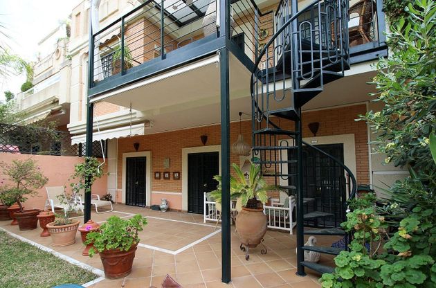 Foto 1 de Casa en venta en El Mayorazgo - El Limonar de 4 habitaciones con terraza y piscina