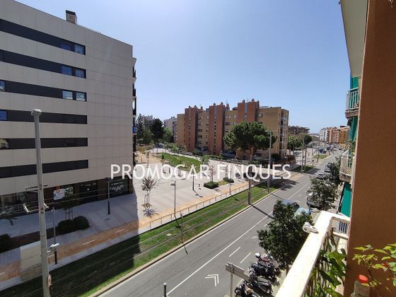 Foto 1 de Venta de piso en Sant Joan Despí de 2 habitaciones con balcón y aire acondicionado