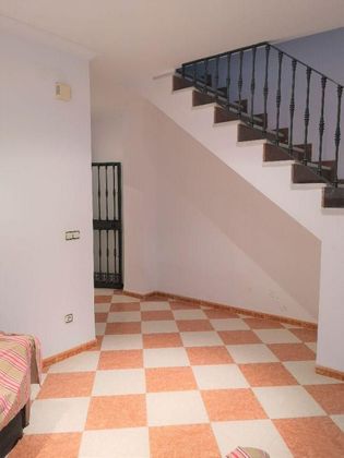 Foto 2 de Chalet en venta en Morón de la Frontera de 3 habitaciones con terraza y garaje