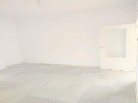 Foto 1 de Pis en venda a Morón de la Frontera de 3 habitacions i 95 m²