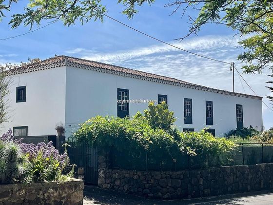 Foto 1 de Casa rural en venda a Tacoronte - Los Naranjeros de 7 habitacions amb terrassa i jardí