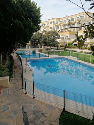 Foto 2 de Estudi en lloguer a Elviria amb terrassa i piscina