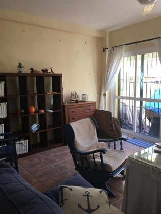 Foto 2 de Alquiler de chalet en Vistahermosa  - Fuentebravía de 4 habitaciones con piscina y muebles