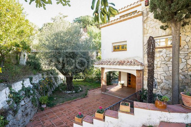 Foto 2 de Xalet en venda a calle Riu Llobregat de 5 habitacions amb terrassa i piscina