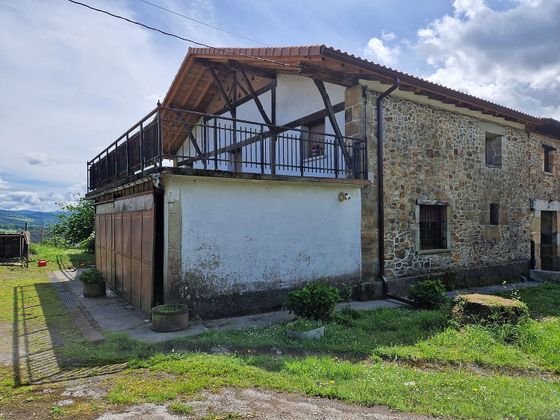 Foto 1 de Casa rural en venda a Amorebieta-Etxano de 5 habitacions amb terrassa i garatge