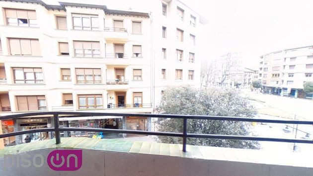 Foto 1 de Pis en venda a Amorebieta-Etxano de 3 habitacions amb balcó i calefacció