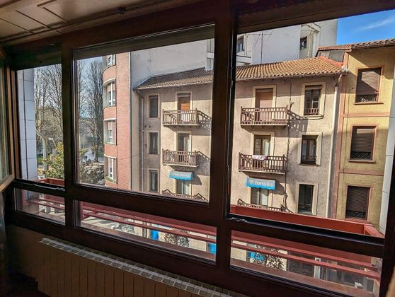 Foto 2 de Pis en venda a Amorebieta-Etxano de 4 habitacions amb balcó i calefacció