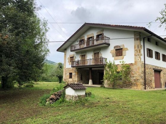 Foto 1 de Casa rural en venda a Amorebieta-Etxano de 4 habitacions amb garatge i balcó