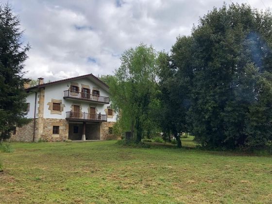 Foto 2 de Casa rural en venda a Amorebieta-Etxano de 4 habitacions amb garatge i balcó