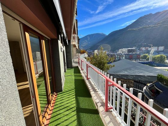 Foto 1 de Piso en venta en Andorra la Vella de 2 habitaciones con terraza y balcón