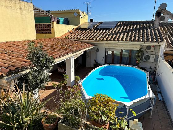 Foto 1 de Casa en venda a Mont-Ras de 5 habitacions amb terrassa i piscina