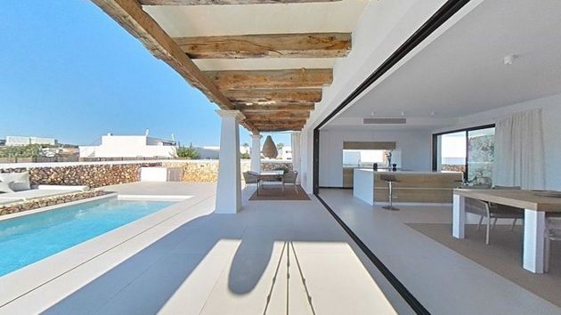 Foto 2 de Chalet en venta en calle Pinsa de 3 habitaciones con terraza y piscina