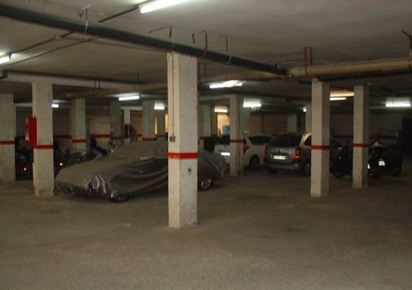 Foto 2 de Alquiler de garaje en calle Pollacra Goleta Constança de 4 m²