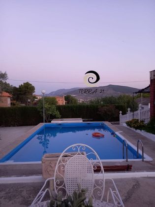 Foto 2 de Xalet en venda a Mengíbar de 4 habitacions amb terrassa i piscina