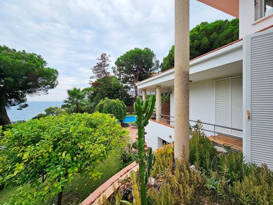 Foto 1 de Xalet en venda a Canyelles - Montgoda de 5 habitacions amb terrassa i piscina