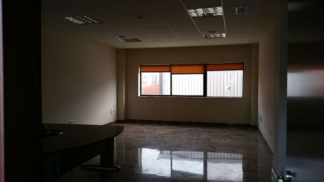 Foto 1 de Oficina en lloguer a Bollullos de la Mitación de 58 m²