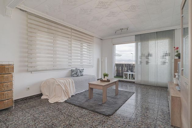 Foto 1 de Pis en venda a Sentmenat de 3 habitacions amb terrassa i balcó