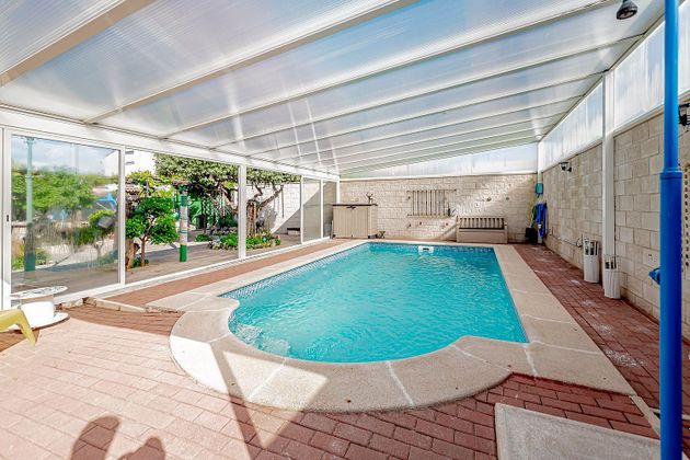 Foto 1 de Casa en venda a La Paloma - Asfain de 5 habitacions amb terrassa i piscina