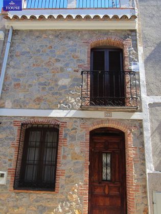 Foto 1 de Casa en venda a Zona Centro de 4 habitacions amb terrassa i balcó
