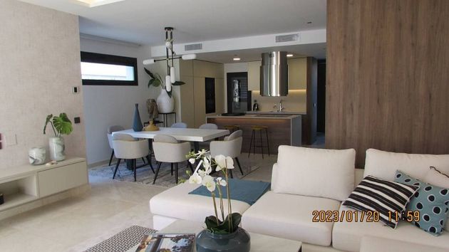 Foto 2 de Chalet en alquiler en avenida De Lola Flores de 5 habitaciones con terraza y piscina