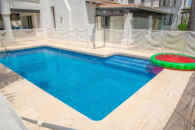 Foto 2 de Chalet en alquiler en calle Rafael Gómez El Gallo de 4 habitaciones con terraza y piscina