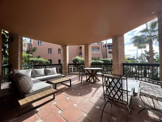 Foto 2 de Piso en alquiler en calle Diseminado Terrazana de 4 habitaciones con terraza y piscina