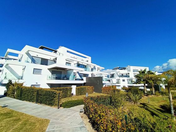 Foto 1 de Dúplex en venda a calle Pico Alcazaba de 2 habitacions amb terrassa i piscina